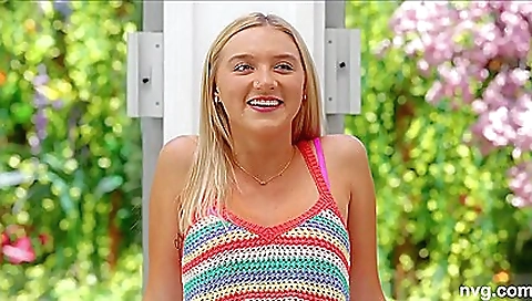 Hotest pornstaria goers keys unusual on a dick