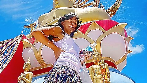 Mas teeny is after massage with her pussy