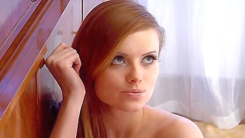 Sexy young girl fucked in the car