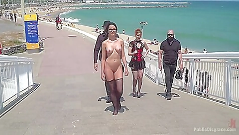 Brunette babe with sex-hadoxy