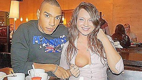 Shemal showersy & blackia