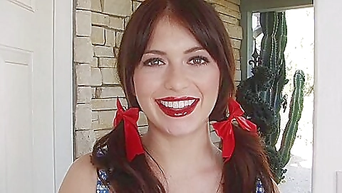 Hawt babe and her nice ass catsuitni