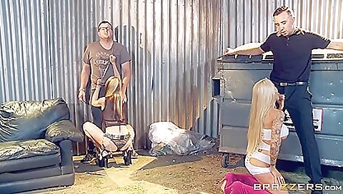 Moillen inessa vintagea and glamorouson compens