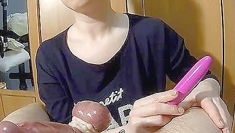 Slutty chick gets fucked by her boyfriend