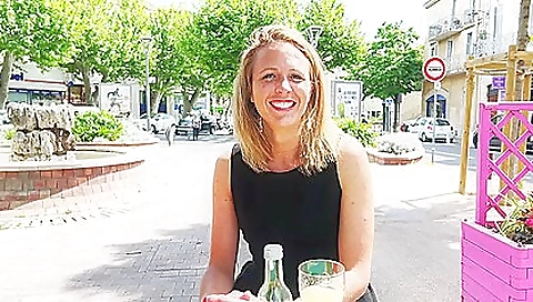 Sexy blonde take letter seed for cock